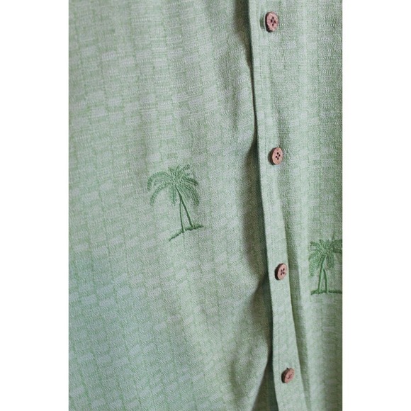 Jos A Bank Palm Tree Green Short Sleeve Button Down Shirt Size Medium Silk - Picture 4 of 7